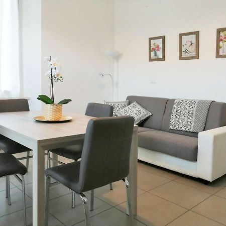 Appartamento Aida - Near The Center With Private Parking E Ac 科莫 外观 照片