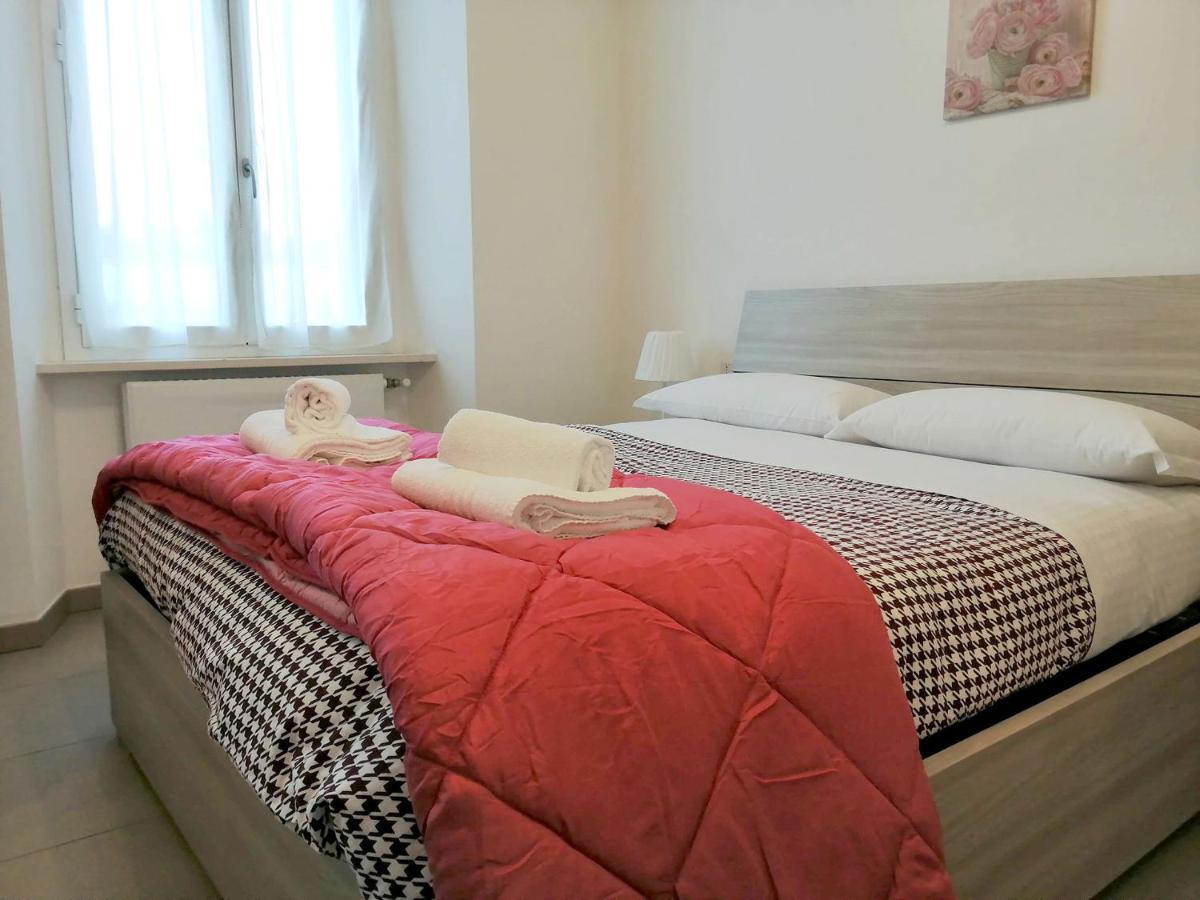 Appartamento Aida - Near The Center With Private Parking E Ac 科莫 外观 照片