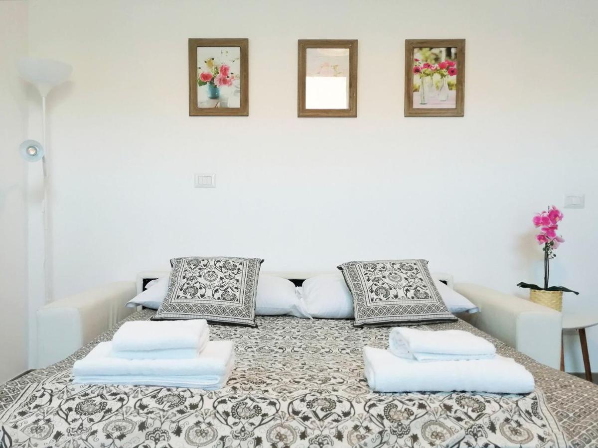 Appartamento Aida - Near The Center With Private Parking E Ac 科莫 外观 照片